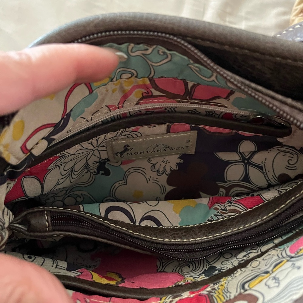Embroidered Skull Crossbody Bag - Multicolor on Brown - Picture 4 of 4